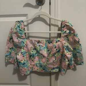 Gianni Bini Floral Cropped Puff Sleeve Top